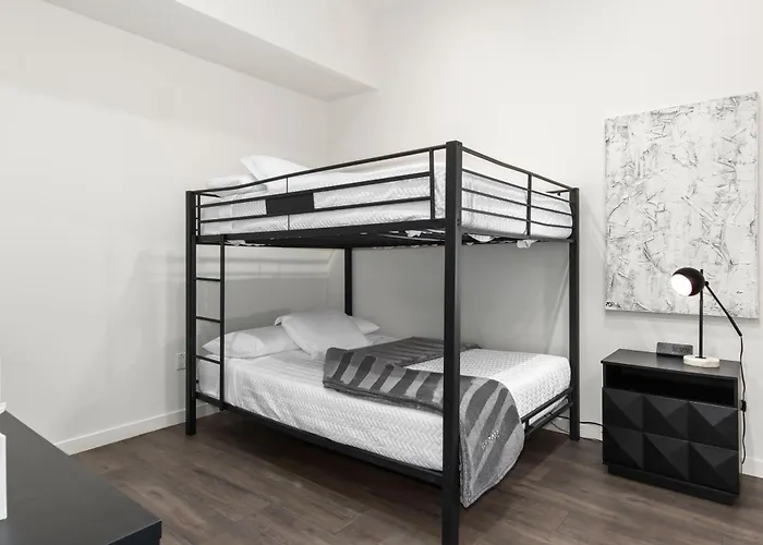 Holiday home The George - Old Town Private Micro-resort, Near The Restaurants And Nightlife In Az *